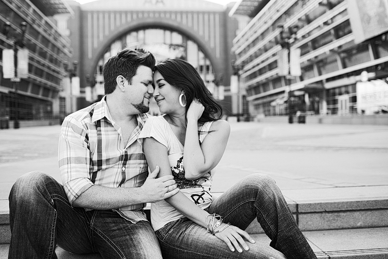 classic and beautiful Dallas engagement portraits near victory park in by dallas wedding photographer Allison Davis Photography