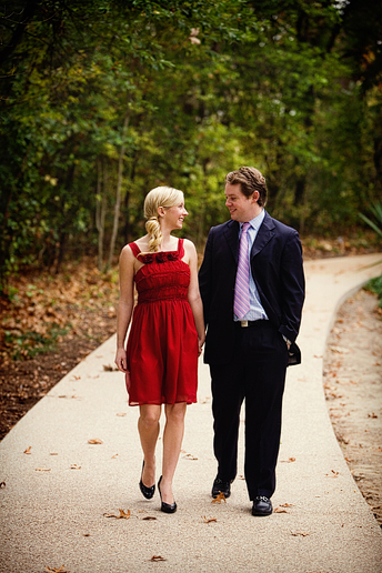 winter engagement portraits at the fort worth botanical gardens