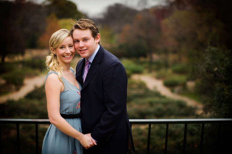 winter engagement portraits at the fort worth botanical gardens