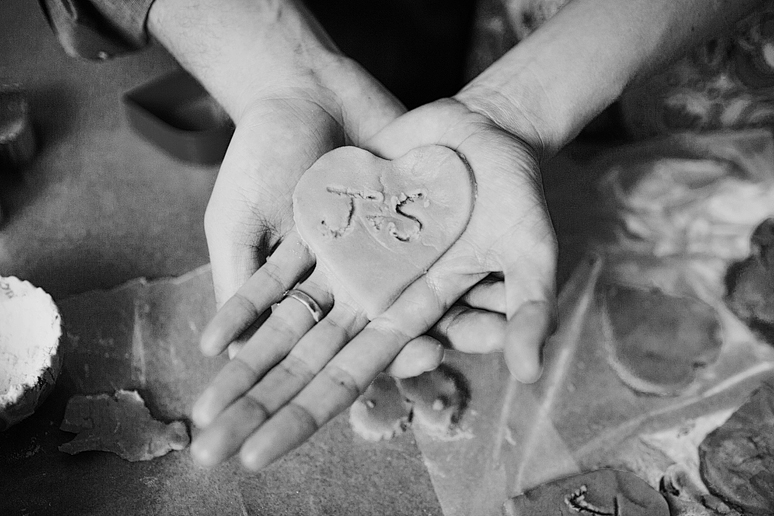 fun and romantic engagement portrait ideas by Dallas wedding photographer