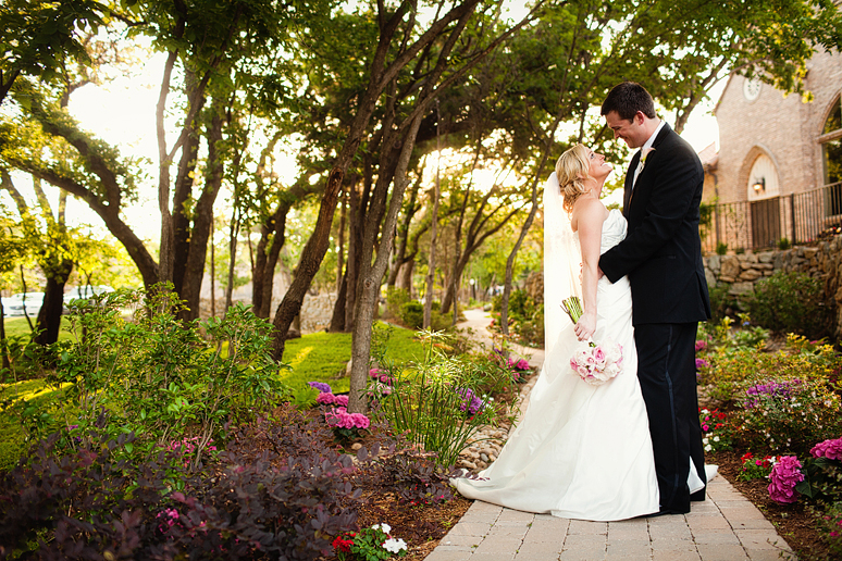 Aristide wedding photographs by Dallas wedding photographer Allison Davis photography