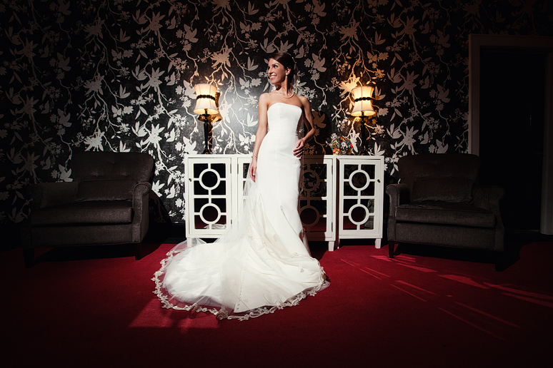 modern and elegant bridal portraits at the Stoneleigh Hotel by Frisco wedding photographer Allison Davis Photography