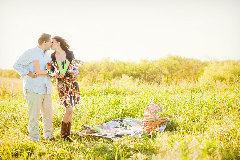 engagement portrait ideas with props for a picnic by Dallas wedding photographer allison davis photography