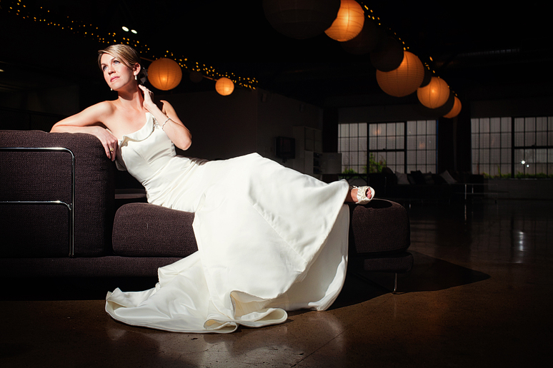 Elegant Bridal portraits at the Hickory Street Annex on a modern couch by Dallas wedding photographer Allison Davis Photography