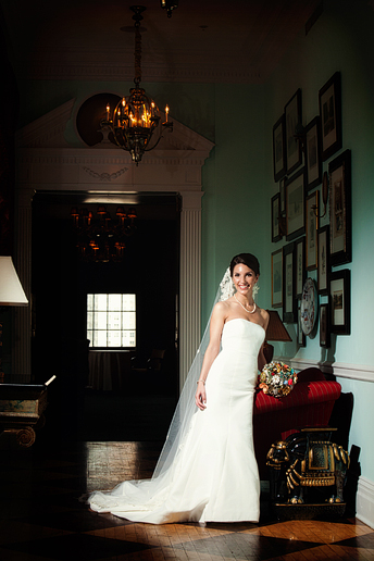 Allison Davis Photography bridal portraits at the Stoneleigh Hotel in downtown Dallas