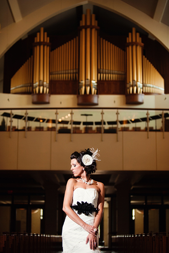 modern bridal portraits at Christ Church by Allison Davis Photography