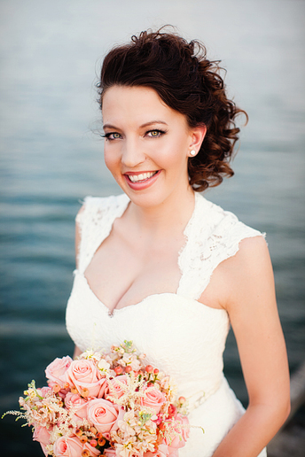 White Rock Lake Dallas bridal portraits on a fishing dock by Allison Davis