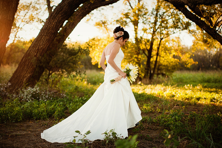 rustic country-inspired bridal portraits by Allison Davis Photography