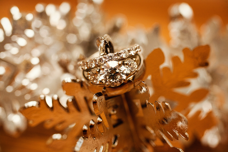 wedding rings and snowflakes