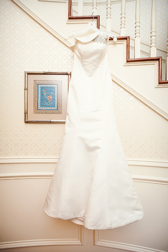 wedding detail photographs of wedding dress by Allison Davis Photography