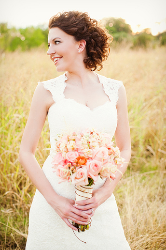 romantic and natural bridal portraits in a wild field at White Rock Lake by Dallas wedding photographer Allison Davis Photography