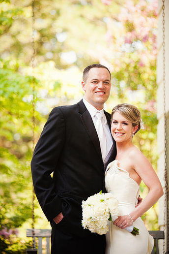 romantic wedding day portraits of the bride and groom by North Dallas wedding photographer Allison Davis Photography
