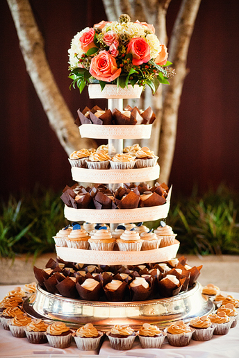 wedding day details of the cupcake table at Prestonwood