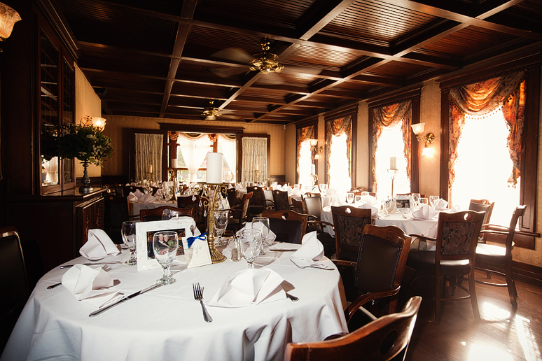 Dallas wedding day detail photographs of the Maple Manor Hotel Dining Room