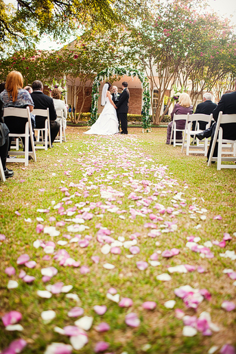 dallas wedding photographer outdoor wedding photography at a Dallas country club