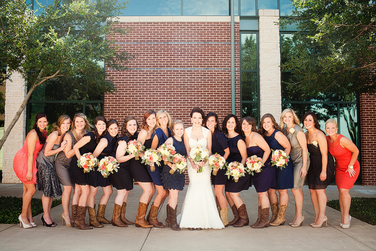 wedding day portraits of the bridesmaids at Prestonwood Baptist Church by Allison Davis Photography
