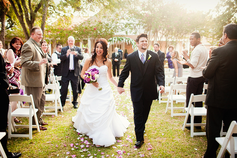 outdoor wedding ceremony at canyon creek country club in richardson texas