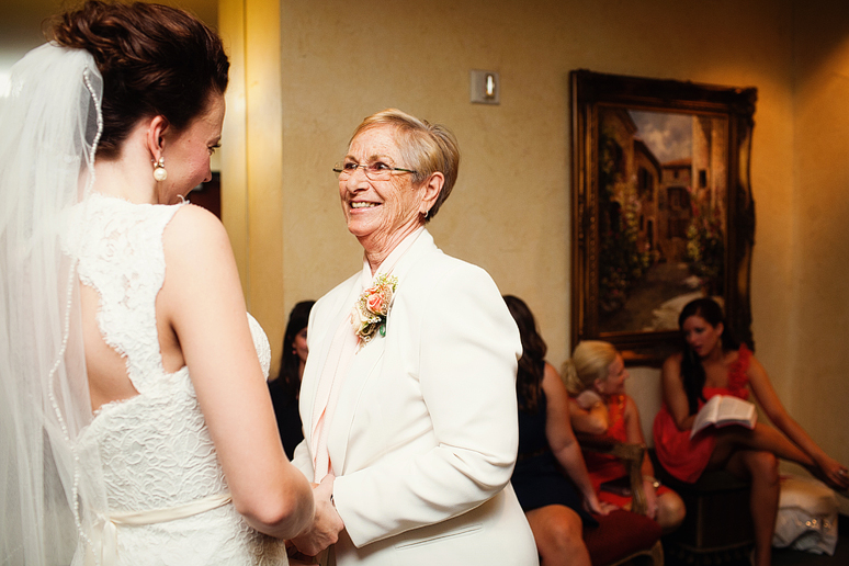 bride getting ready on her wedding day in the bridal suite at Prestonwood Baptist Church by Dallas wedding photographer Allison Davis Photography