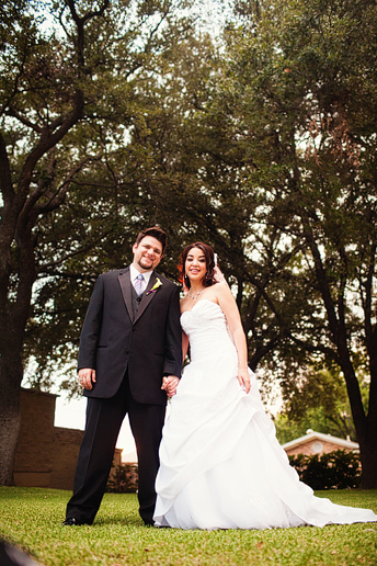 bride and groom portraits at canyon creek country club in richardson texas
