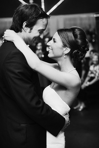 bride and groom's first wedding reception dance at the Maple Manor Hotel in downtown dallas by Plano wedding photographer Allison Davis