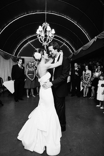 bride and groom's first wedding reception dance at the Maple Manor Hotel in downtown dallas by Plano wedding photographer Allison Davis