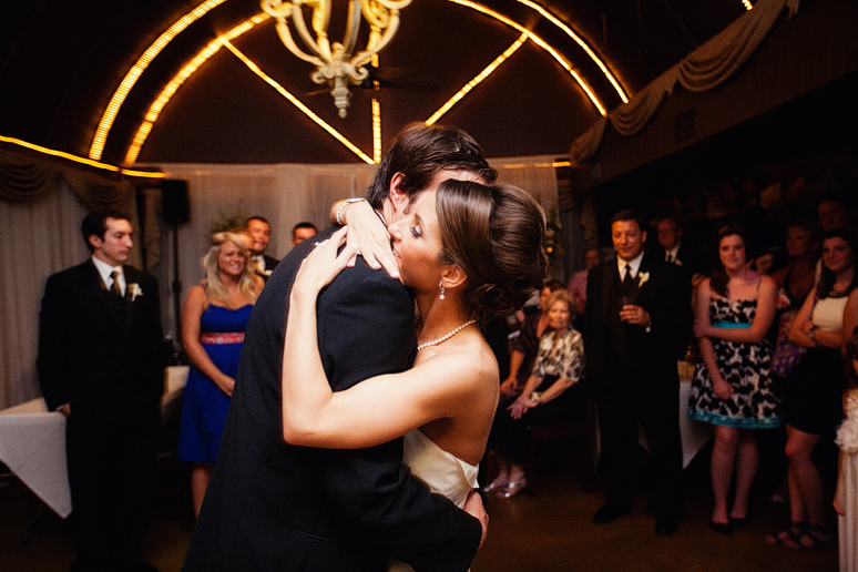 bride and groom's first wedding reception dance at the Maple Manor Hotel in downtown dallas by Plano wedding photographer Allison Davis