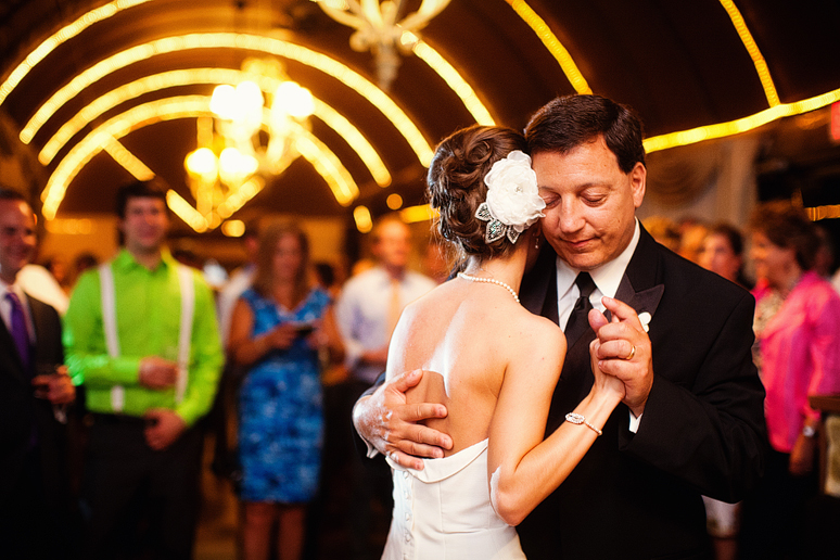 father daughter wedding reception dance at the Maple Manor Hotel in downtown dallas by Plano wedding photographer Allison Davis