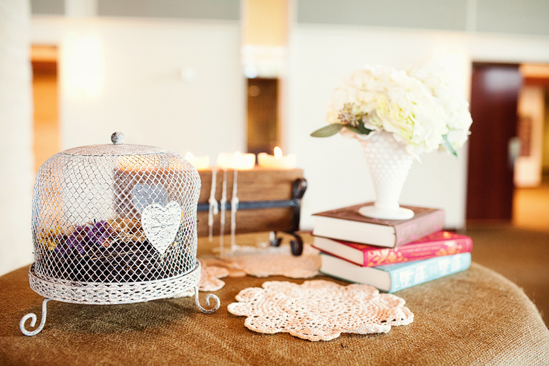 wedding detail photographs of table centerpieces by Dallas wedding photographer