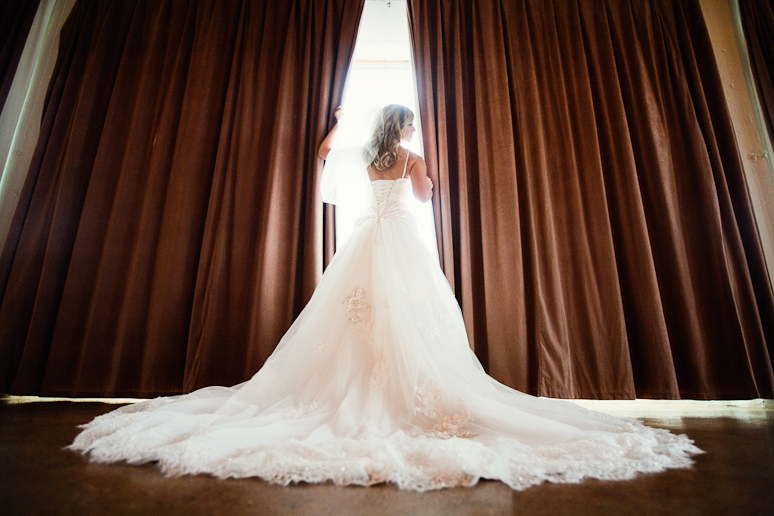 Alyssa&Tyler_Wedding_at_Hickory_street_Annex_The_Heights_Baptist_Church_AllisonDavisPhotography_016