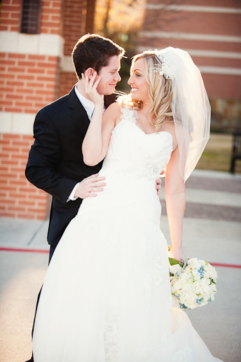 Alyssa&Tyler_Wedding_at_Hickory_street_Annex_The_Heights_Baptist_Church_AllisonDavisPhotography_034