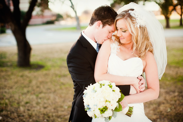 Alyssa&Tyler_Wedding_at_Hickory_street_Annex_The_Heights_Baptist_Church_AllisonDavisPhotography_039
