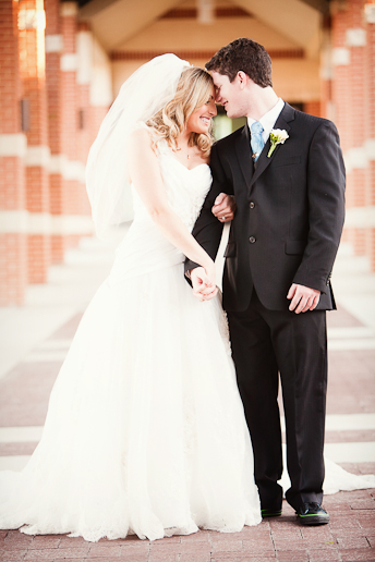 Alyssa&Tyler_Wedding_at_Hickory_street_Annex_The_Heights_Baptist_Church_AllisonDavisPhotography_042