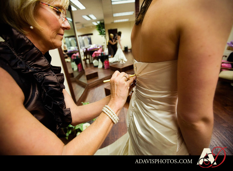 North Texas Wedding at The Heights Baptist Church in Richardson by Plano Wedding Photographer Allison Davis Photography