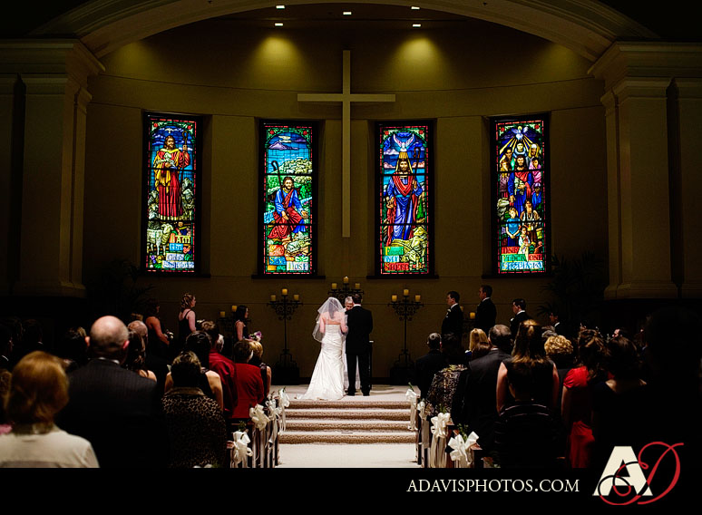 North Texas Wedding Ceremony at The Heights Baptist Church in Richardson by Dallas Wedding Photographer Allison Davis Photography