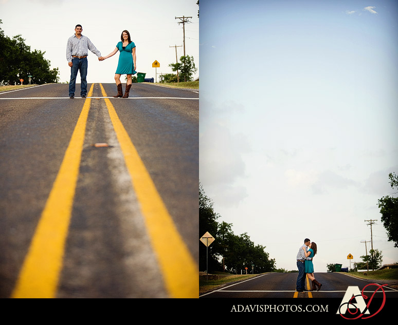 Romantic and modern country engagement portraits by North Texas wedding photographer Allison Davis Photography