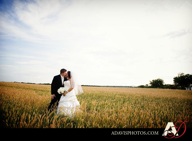 Romantic and Modern Dallas Bride & Groom Day After Portrait session in Prosper Texas by Dallas Wedding Photographer Allison Davis photography