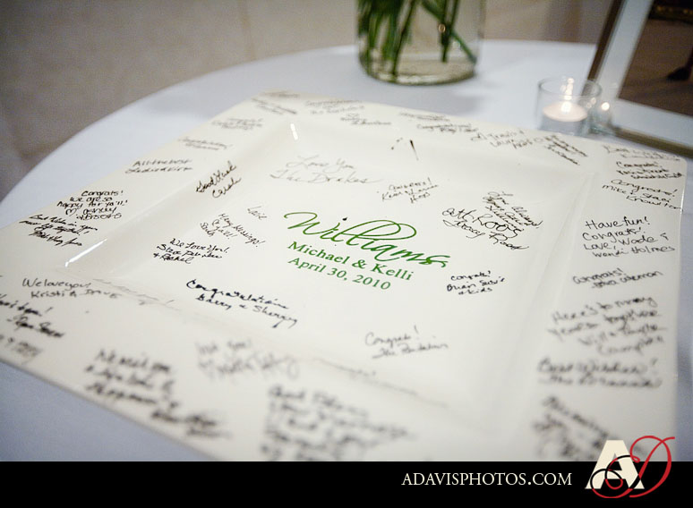 Dallas Wedding Photography at the Double Tree Hotel in Dallas by Dallas Wedding Photographer Allison Davis Photography