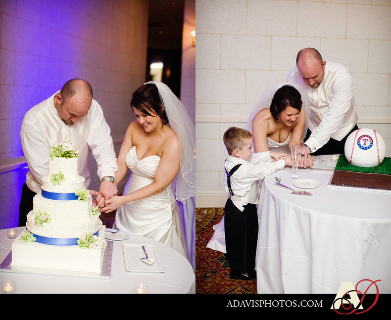 Dallas Wedding Photography of cake cutting at the Double Tree Hotel in Dallas by Dallas Wedding Photographer Allison Davis Photography