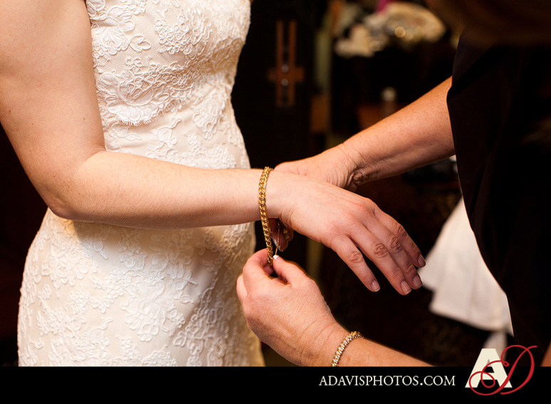 Stephanie&Luis_Wedding_Ceremony_at_Prestonwood_Baptist_Church_by_Dallas_Wedding_Photographer_Allison_Davis_Photography_007