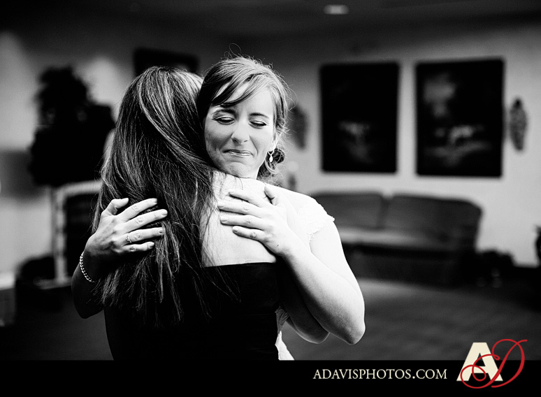 Stephanie&Luis_Wedding_Ceremony_at_Prestonwood_Baptist_Church_by_Dallas_Wedding_Photographer_Allison_Davis_Photography_020