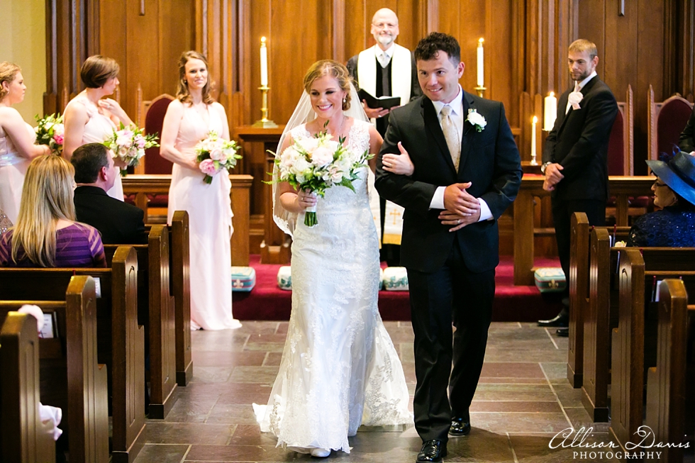 Christine_Jonathan_Wedding_Fort_Worth_First_United_Methodist_Church_Joe_T_Garcias_AllisonDavisPhotography_011