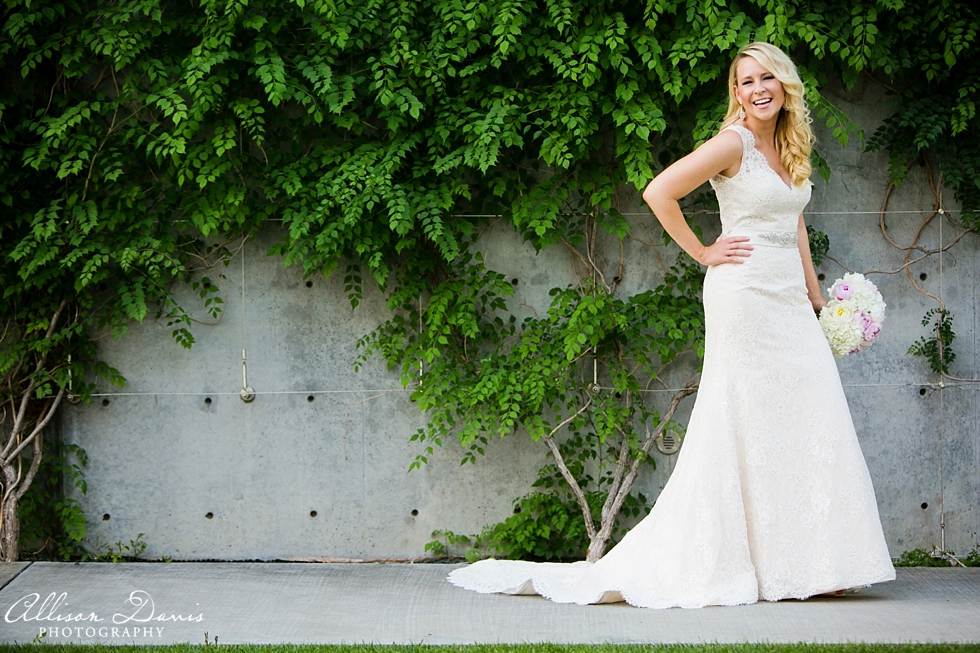 Emily_Dallas_Bridal_Portraits_by_Allison_Davis_Photography_005