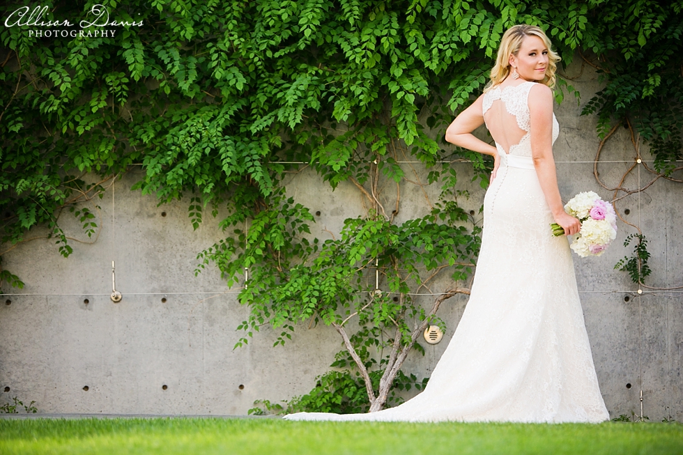 Emily_Dallas_Bridal_Portraits_by_Allison_Davis_Photography_006