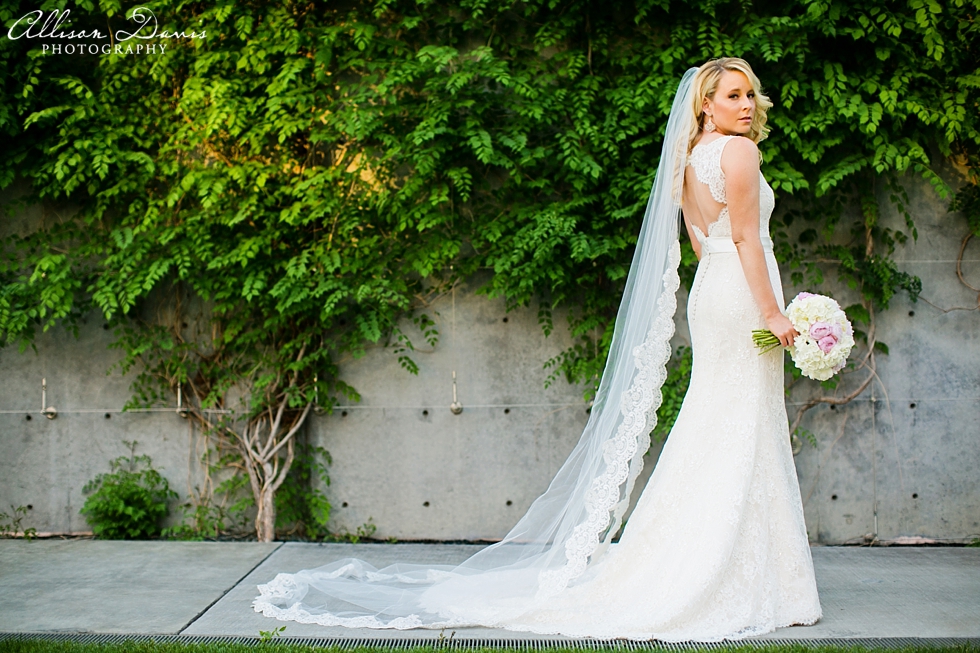 Emily_Dallas_Bridal_Portraits_by_Allison_Davis_Photography_012