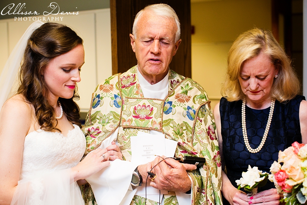 Virginia_Michael_Highland_Park_Wedding_Saint_Michael_All_Angels_Brook_Hollow_Country_Club_AllisonDavisPhotography_0014