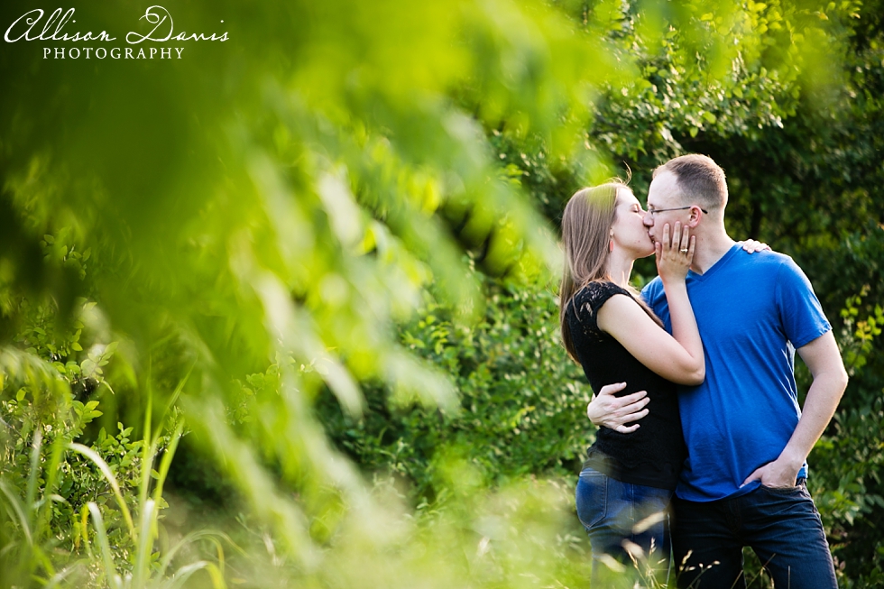 Michelle_Landon_Romantic_Fun_Plano_Texas_Engagement_Portraits_AllisonDavisPhotography_0015
