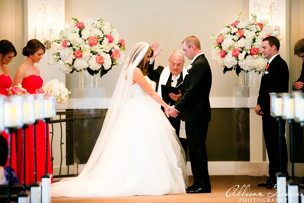 Natalie_Michael_Dallas_Wedding_The_Piazza_In_The_Village_Colleyville_Allison_Davis_Photography_19