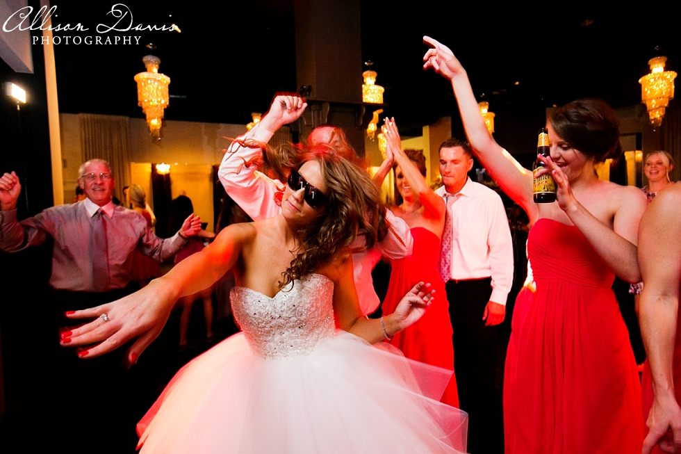 Natalie_Michael_Dallas_Wedding_The_Piazza_In_The_Village_Colleyville_Allison_Davis_Photography_40