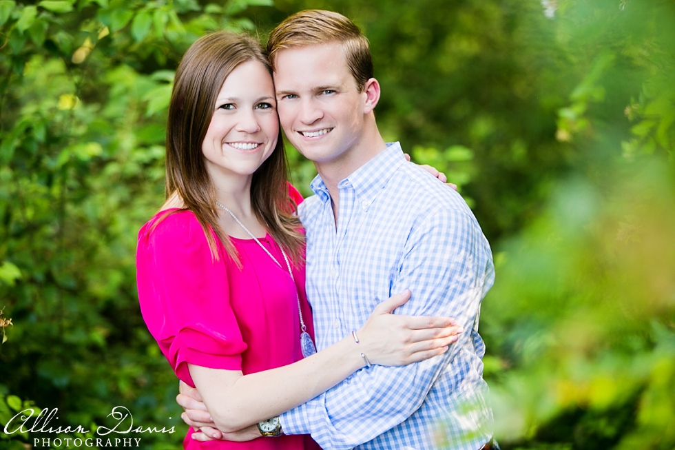 Erin_Andrew_Highland_Park_Dallas_Skyline_Margaret_Hunt_Hill_Bridge_Engagement_Portraits_Allison_Davis_Photography_12