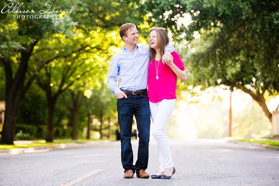 Erin_Andrew_Highland_Park_Dallas_Skyline_Margaret_Hunt_Hill_Bridge_Engagement_Portraits_Allison_Davis_Photography_16